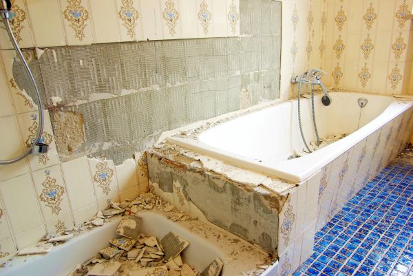 Bathtub Demolition in Midland