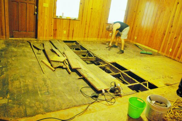 Subfloor Demolition in Midland